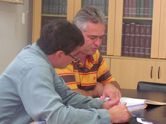 Prefeitura doa áreas a empresa e recebe PSF e Centro Comunitário em contrapartida