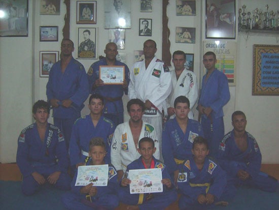 Alunos da escolinha de esporte de Santa Bárbara participam de intercâmbio de jiu-jítsu