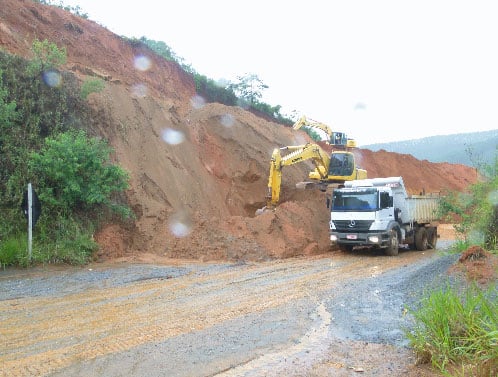 DER estende previsão de liberação da estrada de Itabira a Nova Era para o dia 25