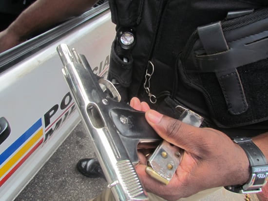 PM prende homem armado com pistola 765 municiada em Itabira