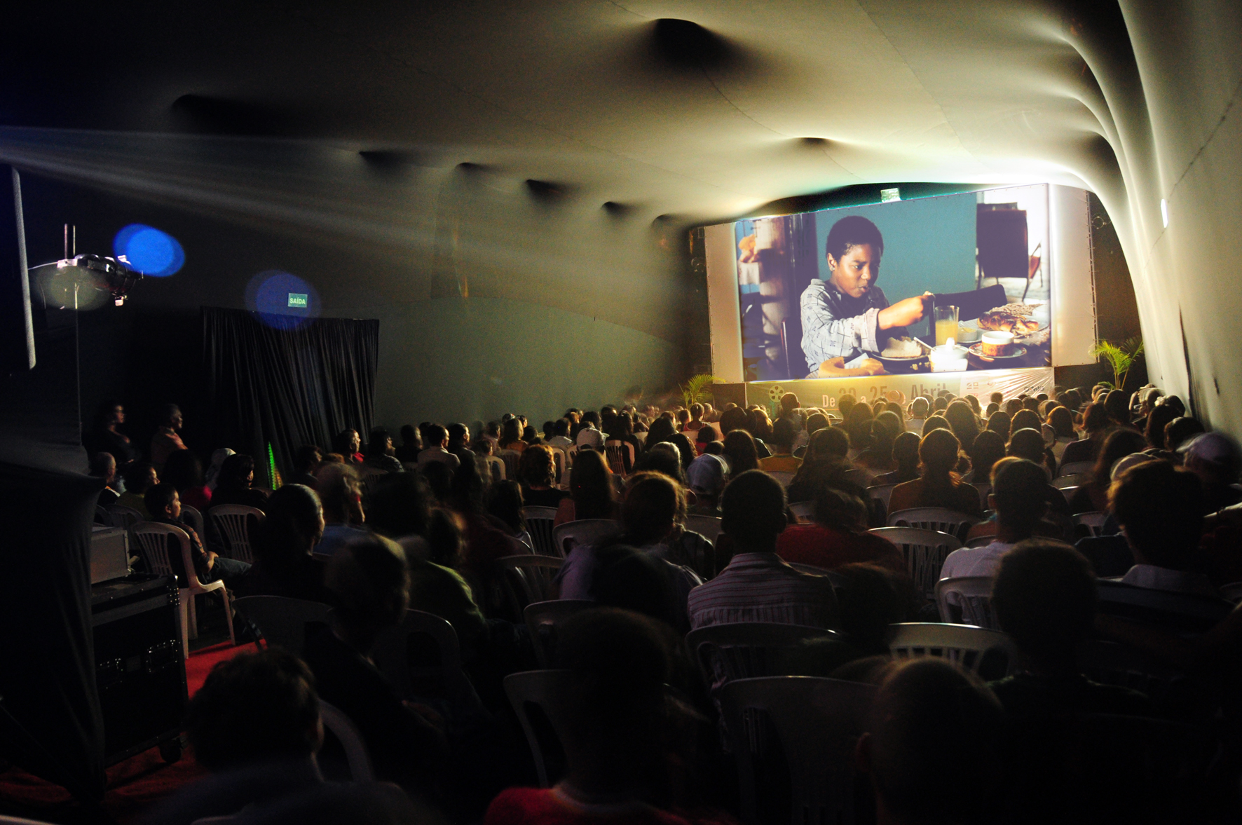 CineIpoema começa hoje com a presença da atriz Elke Maravilha e da diretora Mara Mourão