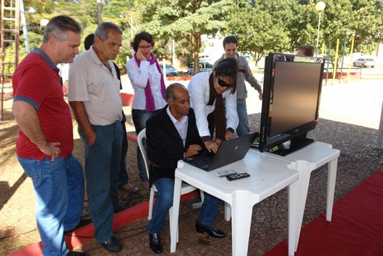 João Izael inaugura primeiro ponto do projeto Net Livre em Itabira