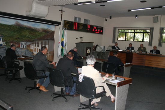Período eleitoral esquenta discussões partidárias na Câmara de Vereadores