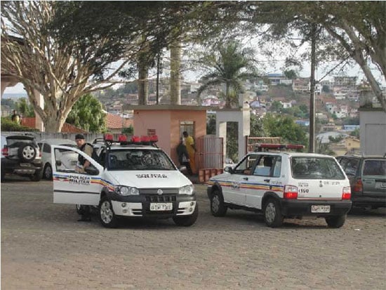 Homem tenta passar droga a recuperandos que faziam serviço no Cemitério da Paz