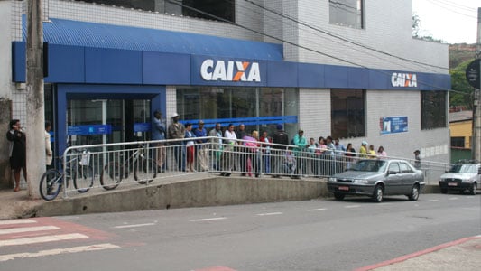 Prazo para que bancos de Itabira instalem guarda volumes vence em cinco dias