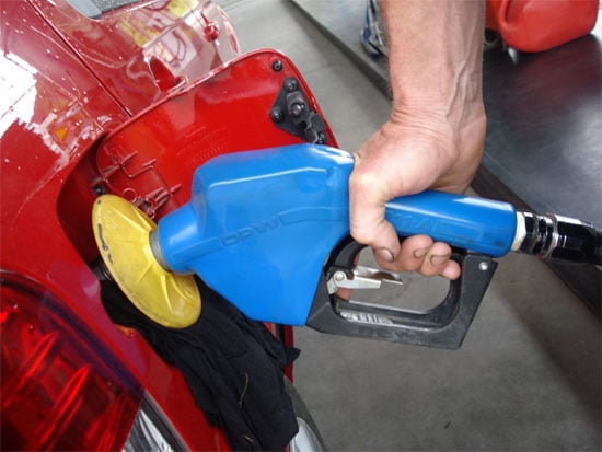 Gasolina sobe para R$ 2,65 e álcool para R$ 2,05 em Itabira