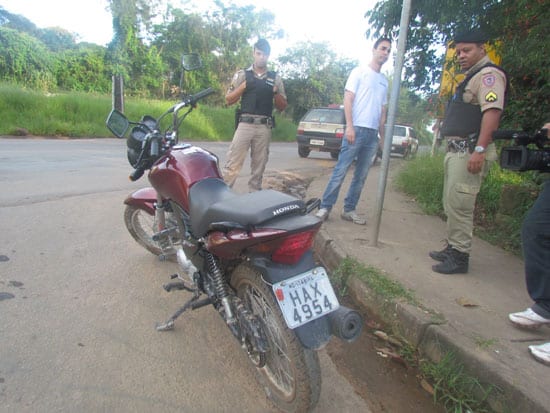 Rapaz aprende a fazer ligação direta na internet e furta moto do padrasto