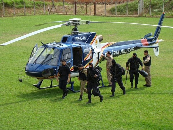Rapaz ameaça atear fogo em namorada em Itabira e mobiliza Gate de BH