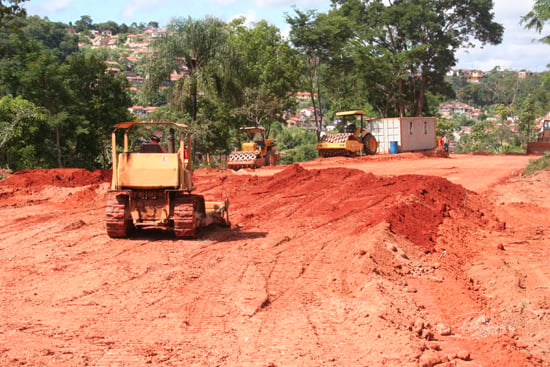 Prefeitura de São Gonçalo abre rua que dará acesso ao hospital municipal