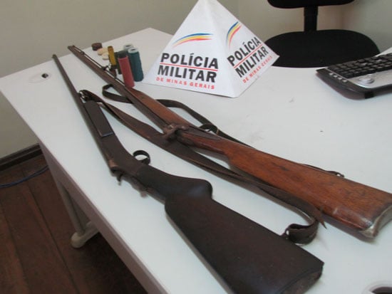 Policiais apreendem mais duas armas na zona rural de Itabira