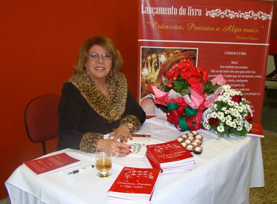 Escritora lança livro no Centro Cultural São Gonçalo