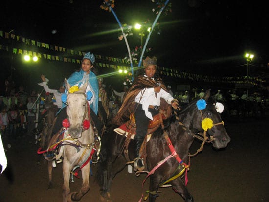 Cavalhada Feminina de André do Mato Dentro, em Santa Bárbara, atrai grande público