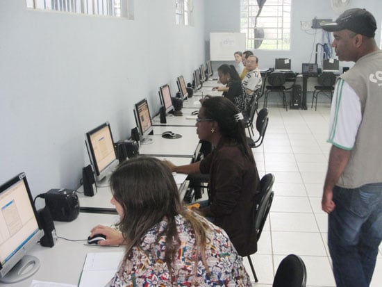 Funcionários da prefeitura recebem treinamento de software