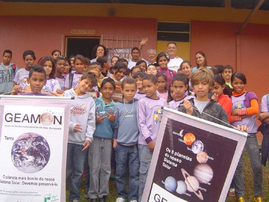 Geamon leva a astronomia para alunos de Nova Era