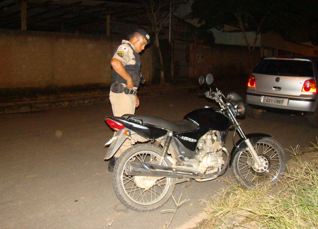PM localiza moto furtada em Itabira