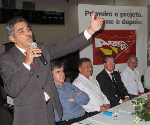 Deputado Leonardo Monteiro apresenta o Agenda 2012 à Câmara Federal