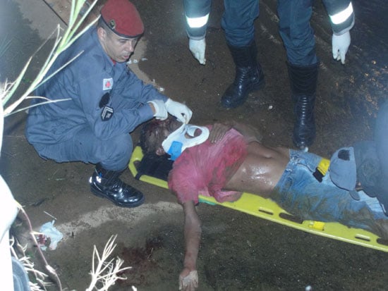 Homem encontrado com sintomas de embriaguez dentro de canal às 5 da madrugada