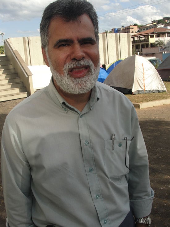 “Sei que posso adoecer porque somos humanos”, diz padre em greve de fome