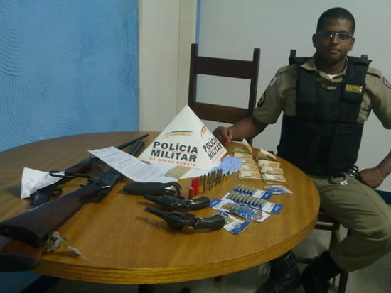Polícia apreende armas, dinheiro e R$ 90 mil em ouro na Fazenda Recinto, no Turvo