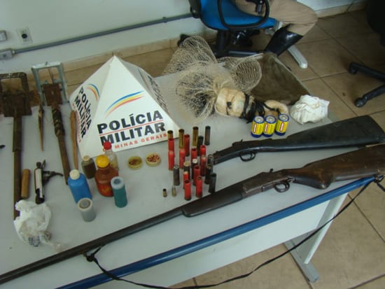 Polícia Ambiental prende caçador de 60 anos com armas e munições