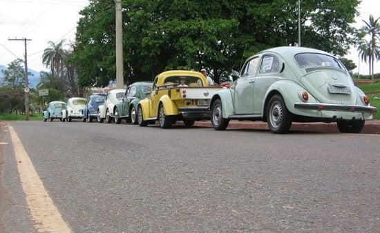 Dia Mundial do Fusca comemorado com “fusqueata” em Itabira