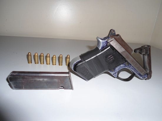 Funcionário de empreiteira é preso por posse ilegal de arma