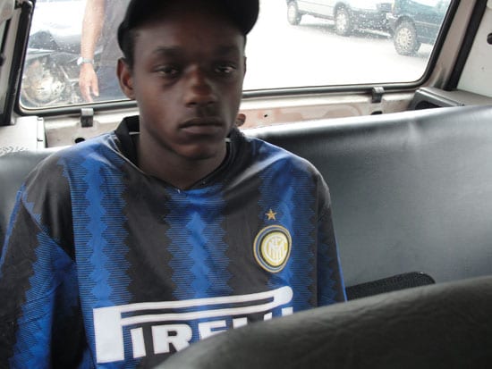 Policiais à paisana prendem foragido no Centro de Itabira