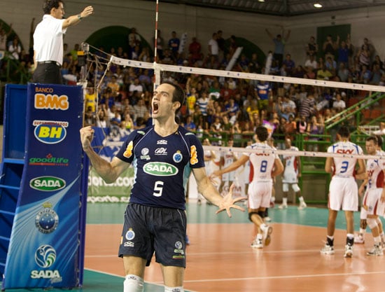 Sada Cruzeiro vence Pinheiros Sky e sai com vantagem nas quartas de final