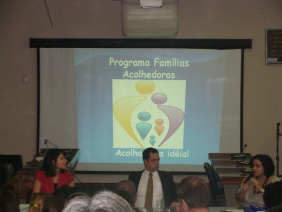 Audiência do Programa Família acolhedora lota auditório da Câmara Municipal