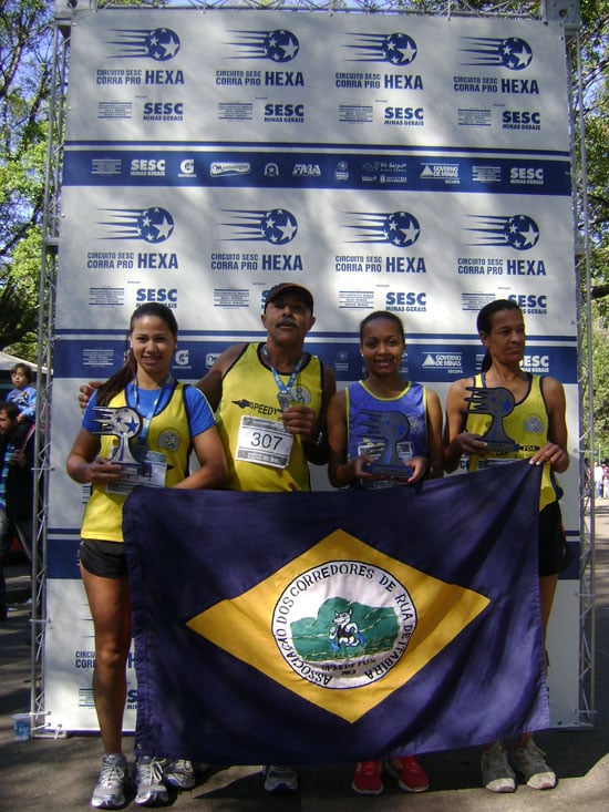 Itabiranos sobem ao pódio em corrida que homenageia a Copa do Mundo em BH