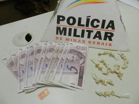 Adolescente é apreendido com crack no Pedreira