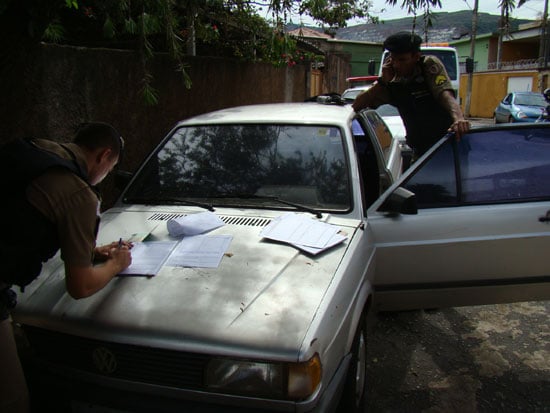 Gol furtado em Ipatinga é localizado em rua sem saída em Itabira
