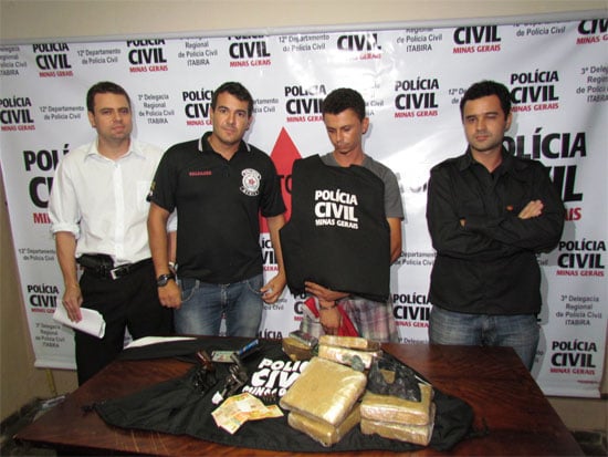 Polícia Civil prende líder  de quadrilha do tráfico  e apreende drogas e armas