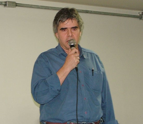Alexandre Banana responde aos internautas de DeFatoOnline