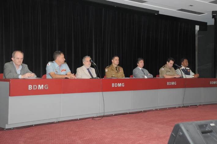 Defesa Civil lança plano para enfrentar período de chuvas