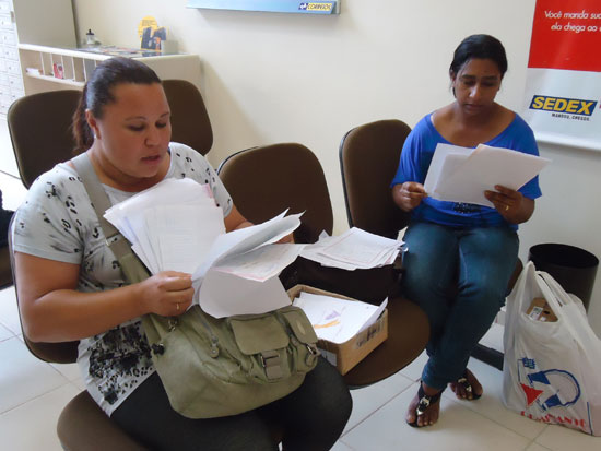 Padrinhos em Itabira já adotam cartas da campanha Papai Noel dos Correios