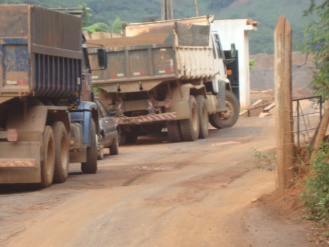 Moradores reclamam de mineradora na zona rural de Santa Maria de Itabira