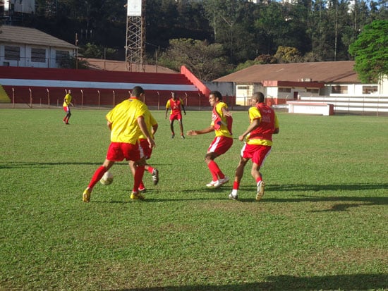Gilmar Estevam mexe na equipe para buscar a primeira vitória
