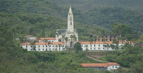 Ministério Público proíbe mineração no Santuário do Caraça em MG
