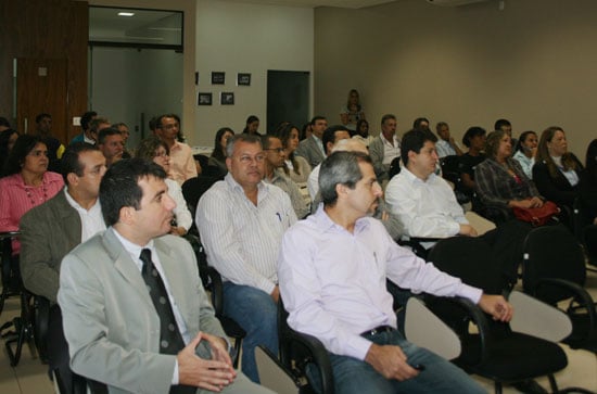 Prefeitura e Acimon realizam reunião com microempresários da cidade