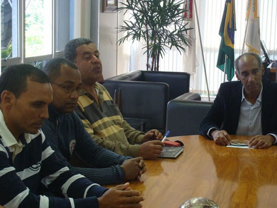 Prefeito recebe comissão técnica do VEC e lamenta “uso político” do clube