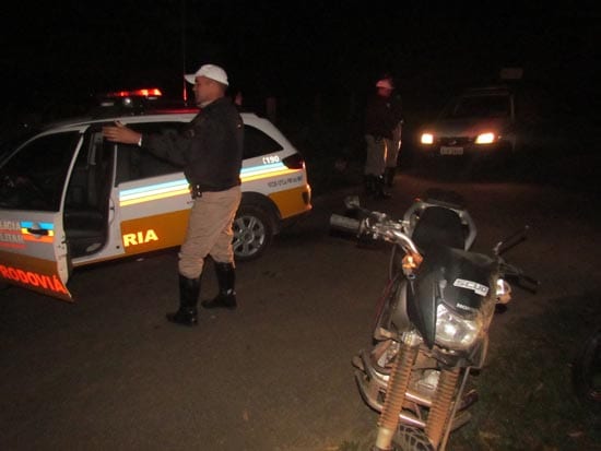 Funcionário da Vale bate com moto em cavalo e é levado em estado grave para BH