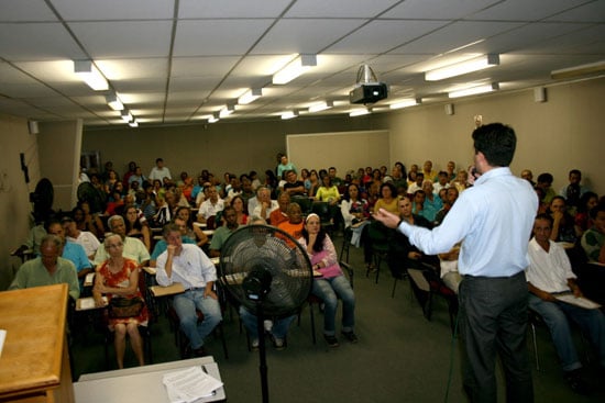 Congresso lota auditório da Prefeitura de João Monlevade
