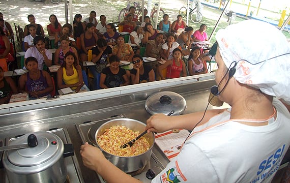 Cozinha Brasil oferece 160 vagas em Itabira