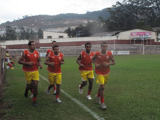 Valério inicia trabalhos em campo com contratados e avaliados
