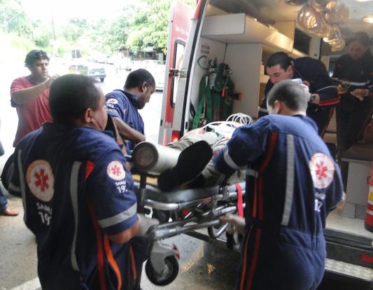 Empresário de agência de veículos é baleado no centro de Itabira