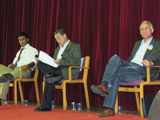 1º debate em Itabira tem clima amistoso