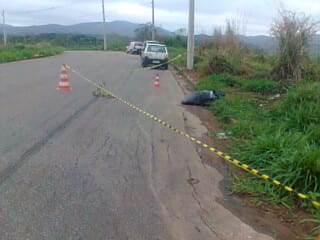 Cachorro morto dentro de saco mobiliza polícias Militar e Civil