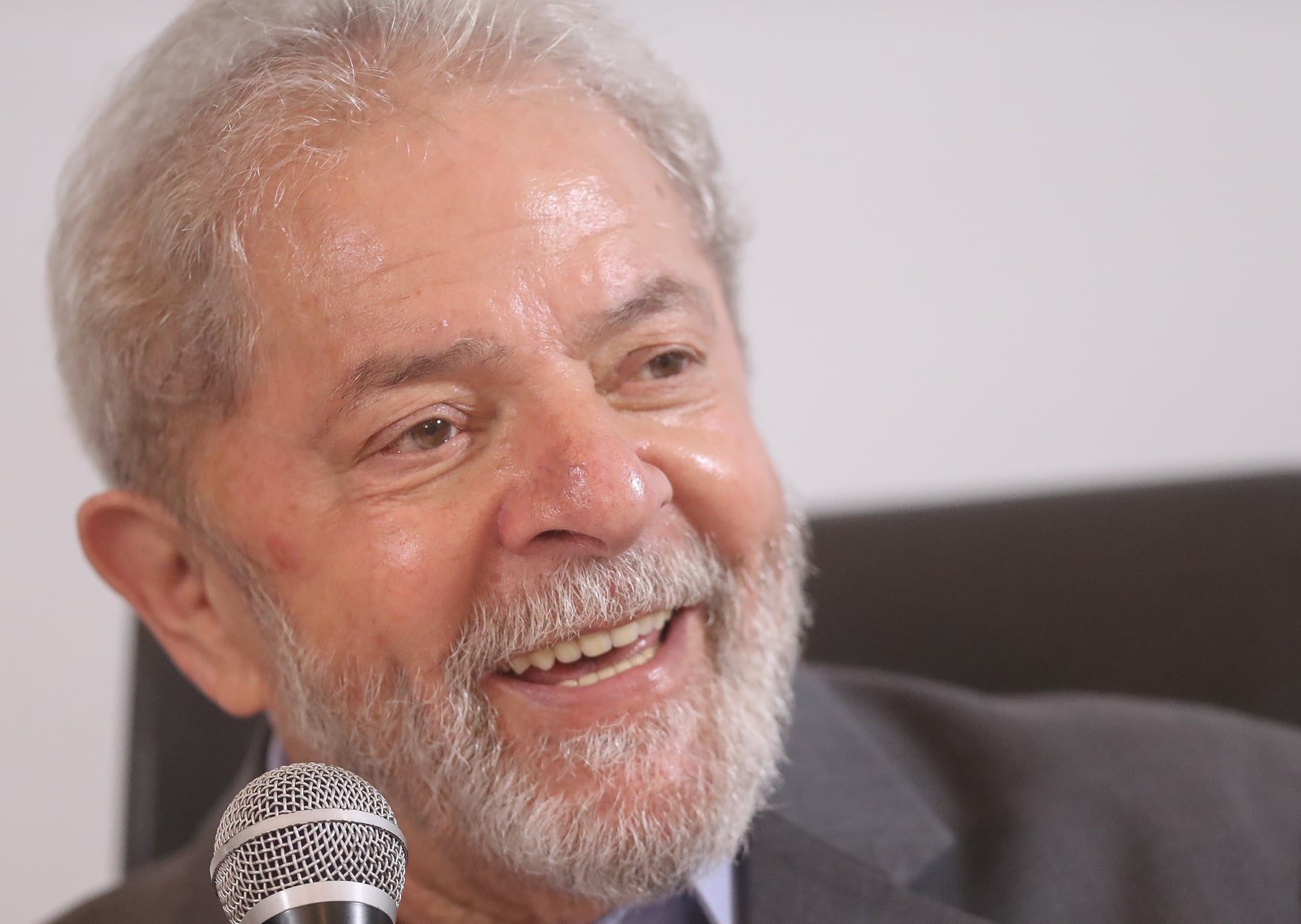 Mesmo condenado, PT lança pré-candidatura de Lula