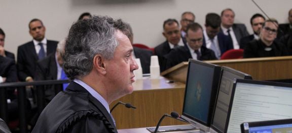 Relator no TRF4 pede aumento da pena de Lula para 12 anos de prisão